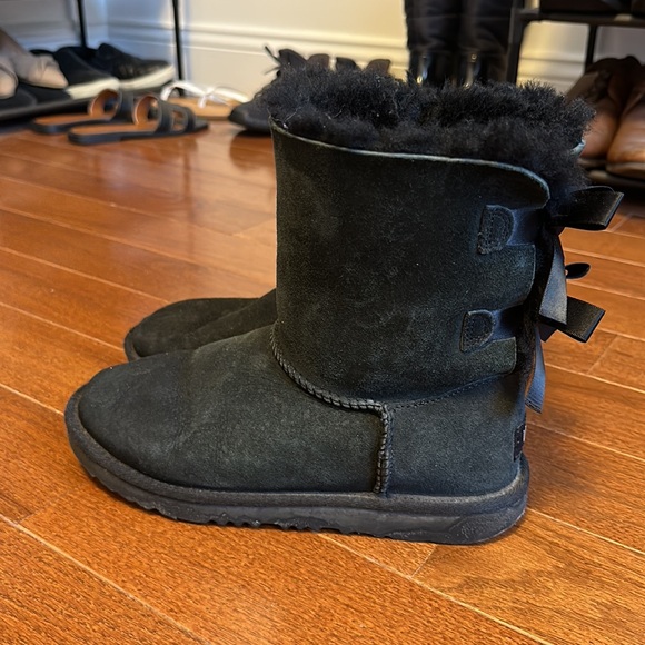 UGG Kid's Bailey Bow II Boot - Picture 5 of 8